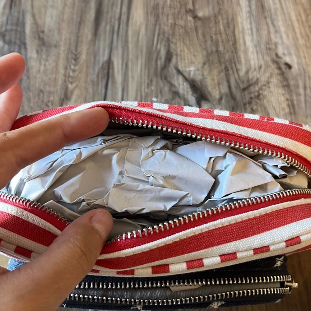 NWOT patriotic crossbody purse - Picture 4 of 12